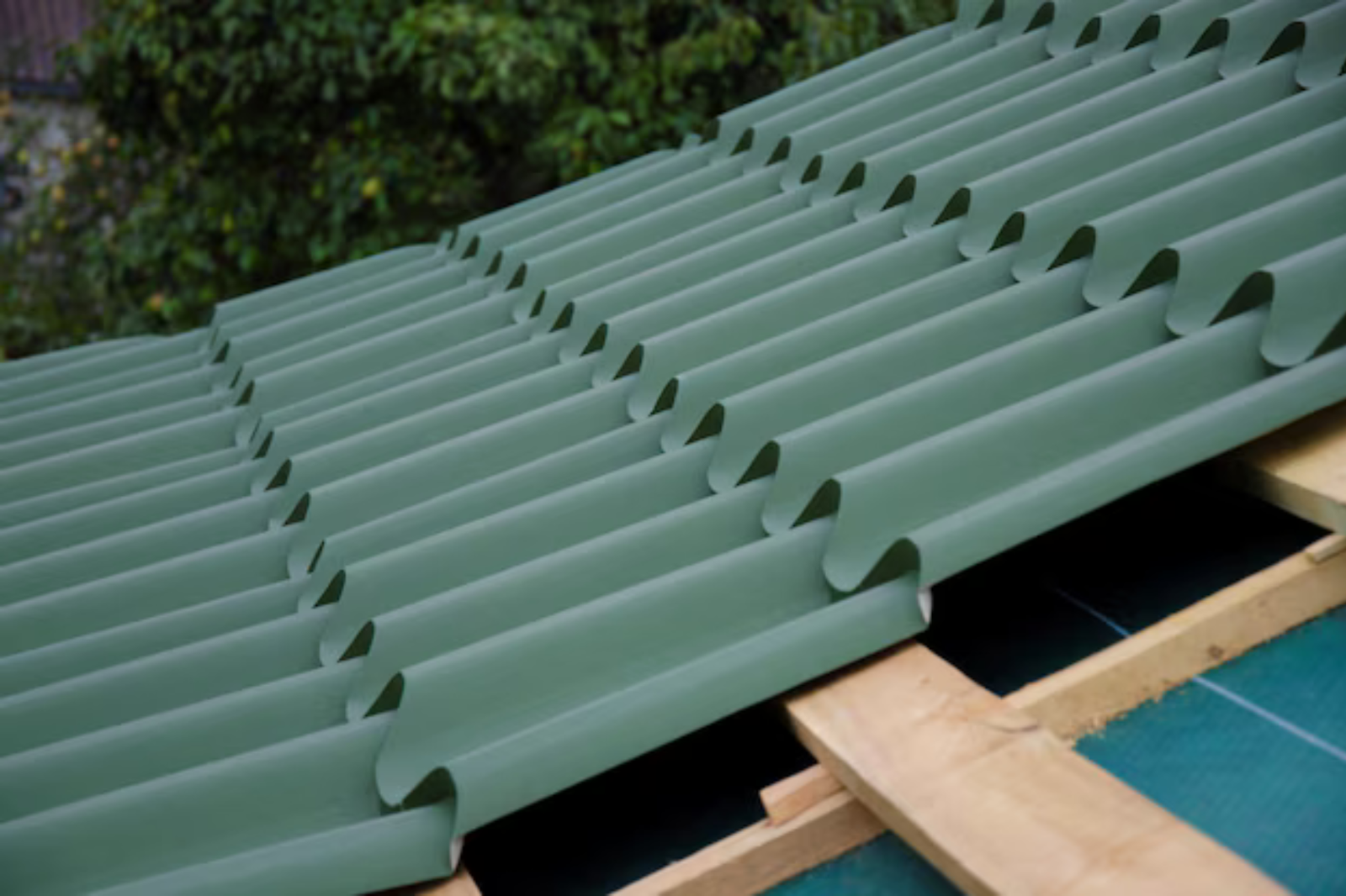 Sustainable Roofing: What Makes MLP Sheets a Better Choice?